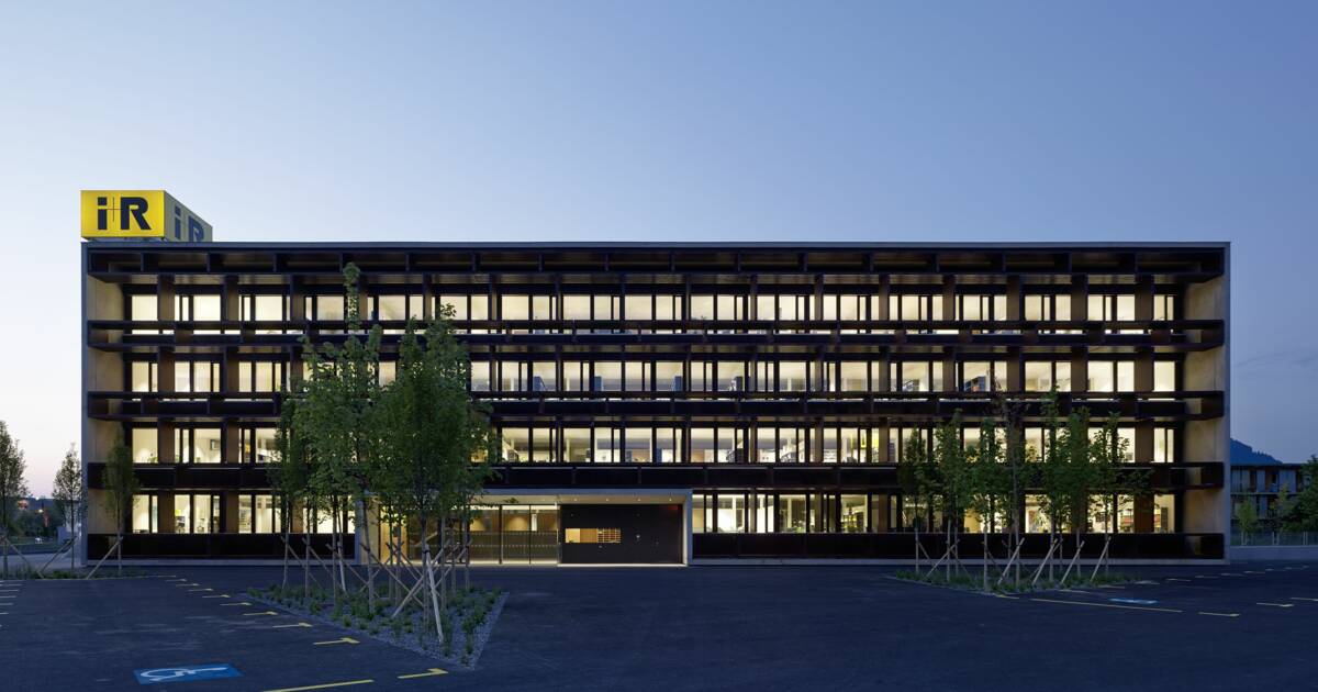 i+R Unternehmenszentrale, Lauterach (A) - 2013 LEED Platin-zertifiziert © © Bruno Klomfar