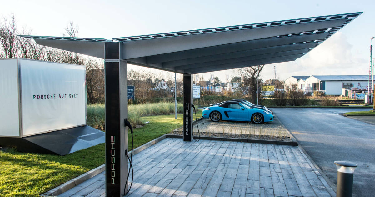 System Carport Mit Integrierter PV Anlage Für E Und