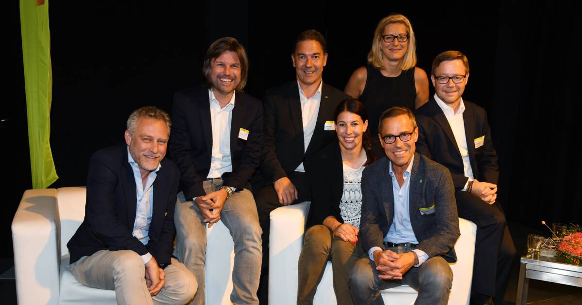 Eine authentische Truppe erzählte vom inneren Feuer (vlnr): Joachim Alge & Reinhard Schertler (i+R), Alexander Stuchly (i+R Wohnbau), Dominique Gisin, Raphaela Stefandl (ORF-Korrespondentin), Matthias Hüppi (FCSG-Präsident), Christian Müller (i+R Wohnbau)