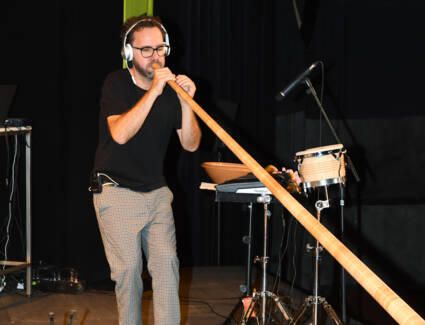 Wi+R - Wirtschaft regional - Musiker Enrico Lenzin