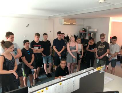 HTL Patenschaftsklasse besucht i+R Holzbau und Fensterbau in Lauterach