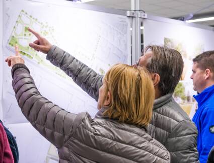 Die Wettbewerbsentwürfe werden der Öffentlichkeit präsentiert. © ©Chris Danneffel