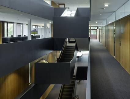 i+R Unternehmenszentrale I Lauterach (A) - 2013 LEED Platin-zertifiziert © © Bruno Klomfar