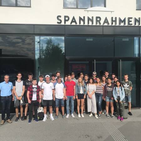 HTL Patenschaftsklasse besucht Quartier "In der Wirke"
