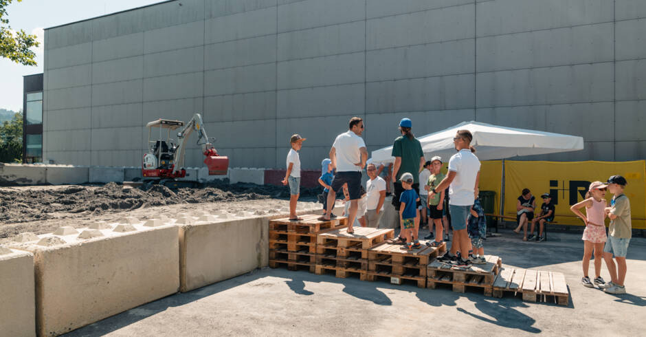 Internetdaten_2025_i+R_Sommerfest_byDarrenFeels-30