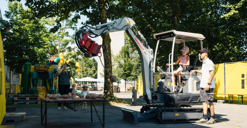 Internetdaten_2025_i+R_Sommerfest_byDarrenFeels-42