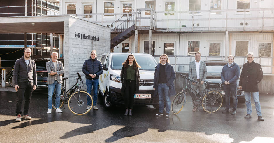 netzwerk-mobil-gruppenfoto-hauptseite